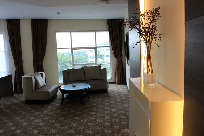 Imagen de los interiores del Hotel President Executive Club, Cikarang. Foto 9
