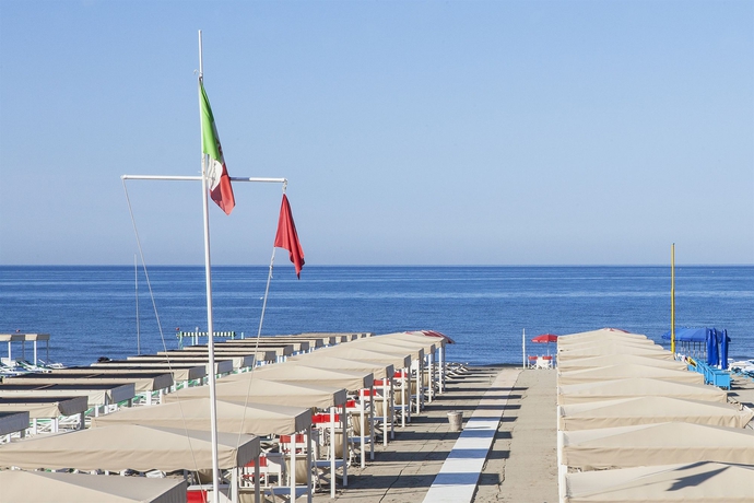 Imagen de los exteriores del Hotel President, Forte de Marmi. Foto 5