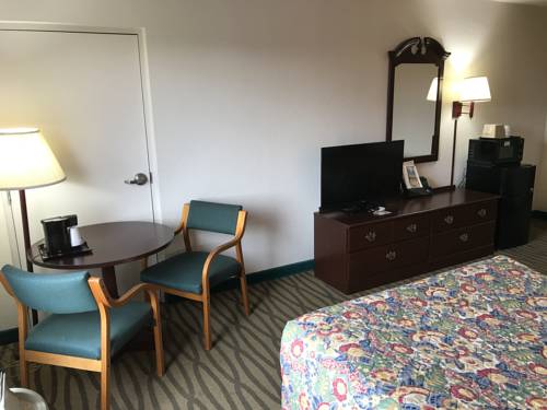 Imagen de la habitación del Hotel President Inn & Suites. Foto 5