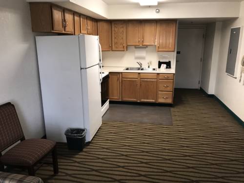 Imagen de la habitación del Hotel President Inn & Suites. Foto 12