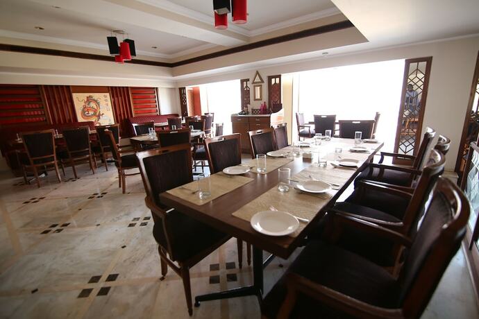 Imagen del bar/restaurante del Hotel President, Jalandhar. Foto 19