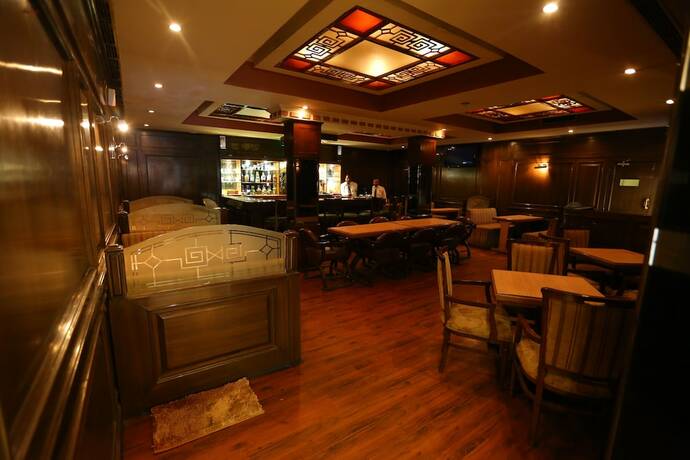 Imagen del bar/restaurante del Hotel President New Court. Foto 8