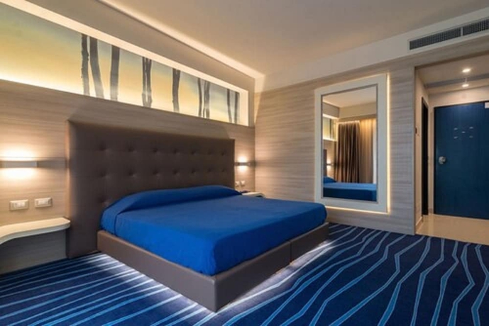 Imagen de la habitación del Hotel President Park. Foto 14