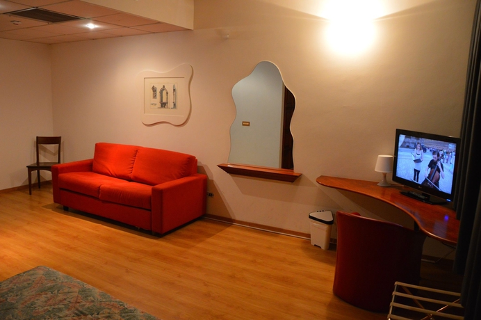 Imagen de la habitación del Hotel President, Prato. Foto 8