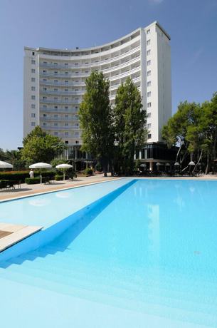 Imagen de la piscina del Hotel President, Silvi. Foto 17