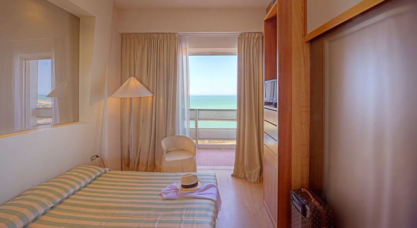 Imagen de la habitación del Hotel President, Silvi. Foto 9