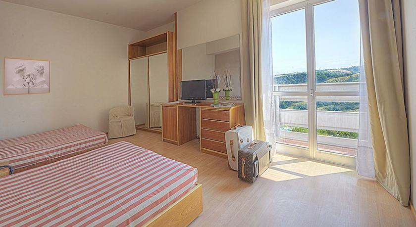 Imagen de la habitación del Hotel President, Silvi. Foto 14