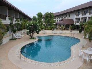 Imagen de la piscina del Hotel President, Udon Thani. Foto 12