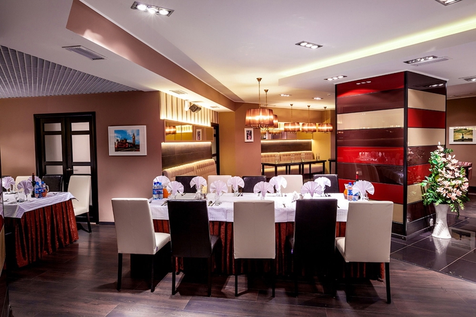 Imagen del bar/restaurante del Hotel President, Ufa. Foto 8