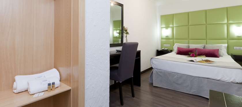 Imagen de la habitación del Hotel Presidente, Granada. Foto 10