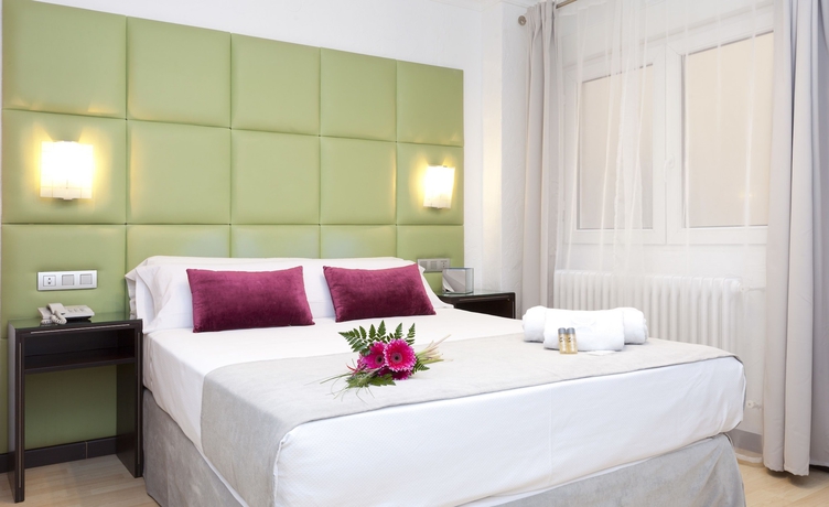 Imagen de la habitación del Hotel Presidente, Granada. Foto 14