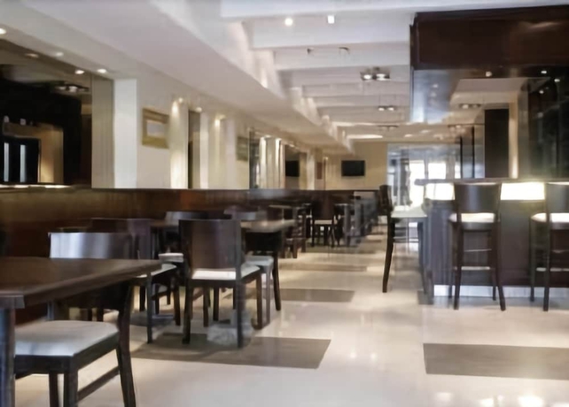 Imagen del bar/restaurante del Hotel Presidente Perón. Foto 4