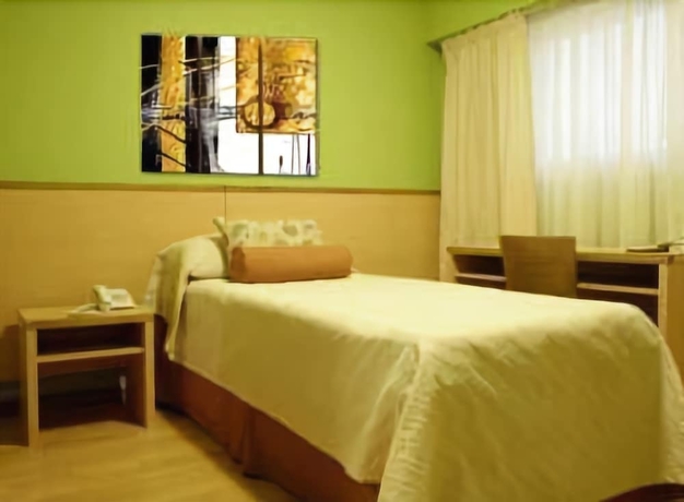 Imagen de la habitación del Hotel Presidente Perón. Foto 8