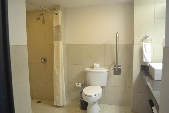 Imagen de la habitación del Hotel Presidente, San José. Foto 11