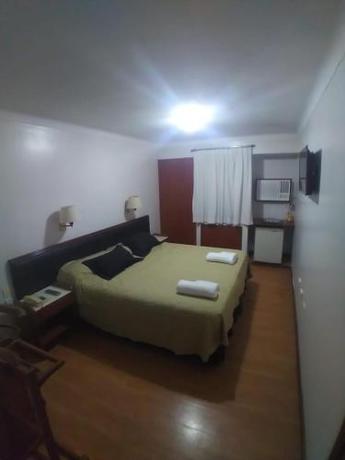 Imagen general del Hotel Presidente, San Miguel de Tucum&aacute;n. Foto 6