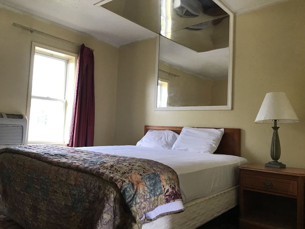 Imagen de la habitación del Hotel Presidential Inn and Suites. Foto 7