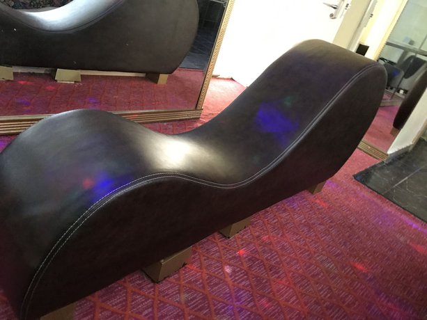 Imagen de la habitación del Hotel Presidential Inn and Suites. Foto 17