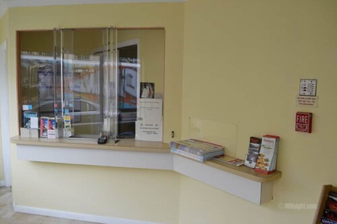 Imagen de los interiores del Hotel Presidio Parkway Inn. Foto 17