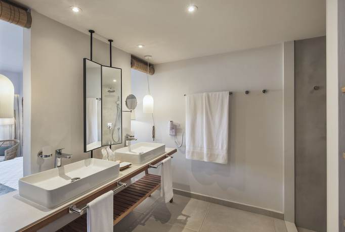 Imagen de la habitación del Hotel Preskil Island Resort. Foto 11