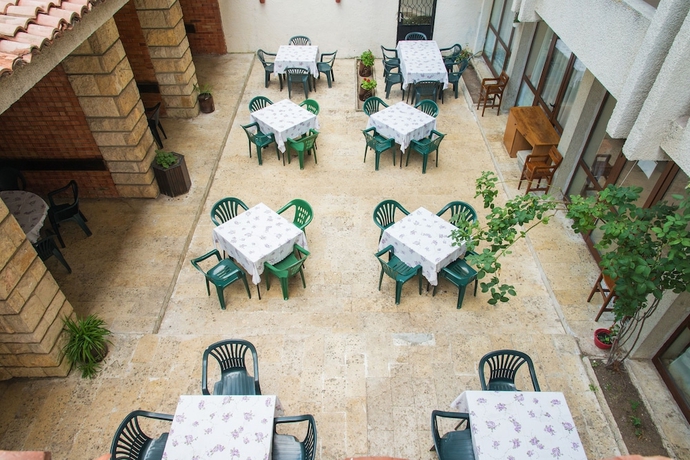 Imagen del bar/restaurante del Hotel Preslav All Inclusive. Foto 3