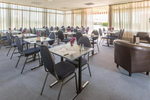Imagen de la habitación del Hotel Pressoir H&ocirc;tel, Saint-Calais. Foto 10