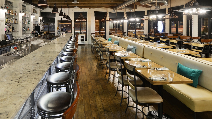 Imagen del bar/restaurante del Hotel Prestige Beach House. Foto 3