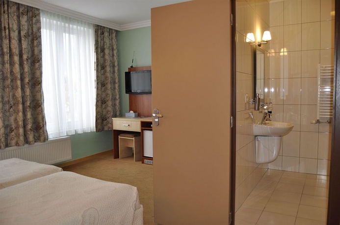 Imagen de la habitación del Hotel Prestige, Bruselas. Foto 9