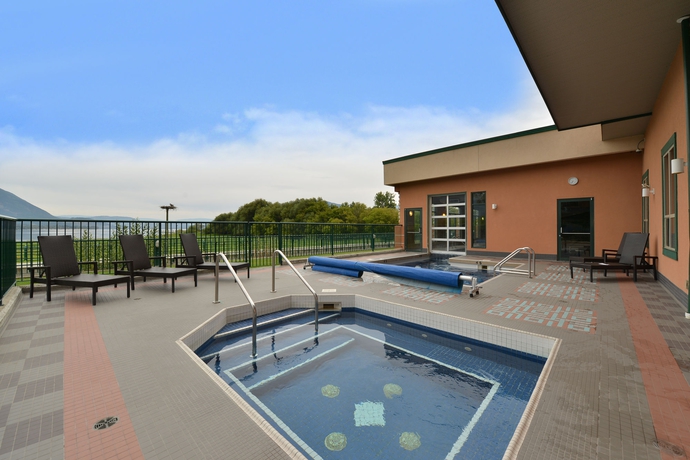 Imagen de los exteriores del Hotel Prestige Harbourfront Resort. Foto 11