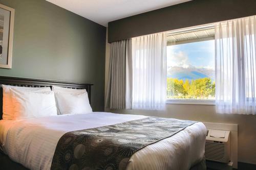 Imagen de la habitación del Hotel Prestige Hudson Bay Lodge and Conference Centre, WorldHotels Crafted Collection. Foto 7