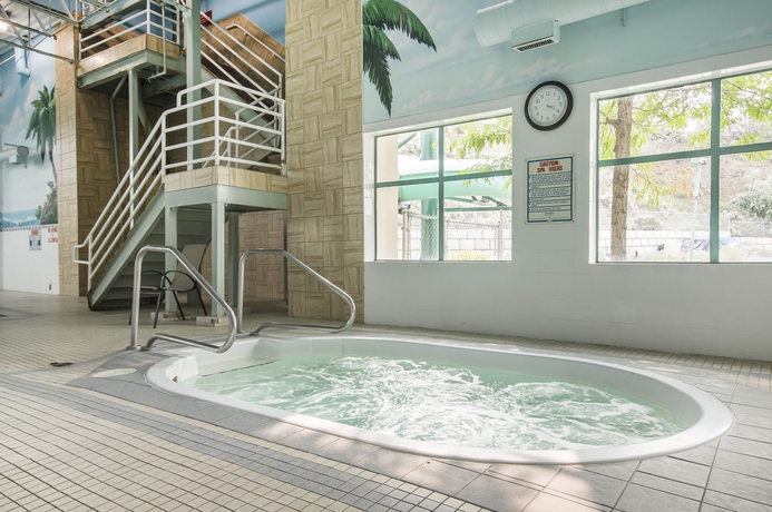 Imagen de la piscina del Hotel Prestige Kamloops. Foto 14