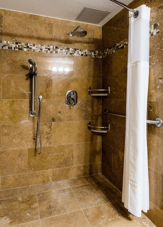 Imagen de la habitación del Hotel Prestige Lakeside Resort. Foto 6