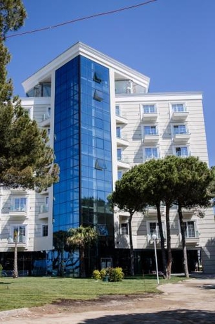 Imagen general del Hotel Prestige Resort, Golem. Foto 3