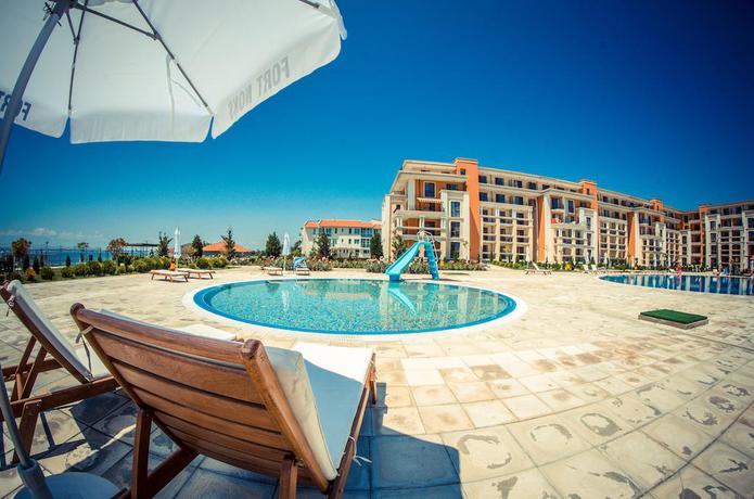 Imagen de la piscina del Hotel Prestige Sands Resort. Foto 15