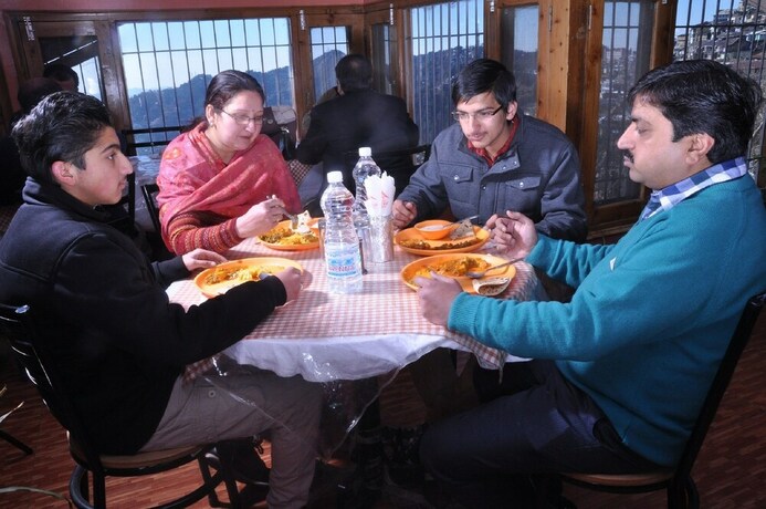 Imagen general del Hotel Prestige, Shimla. Foto 8