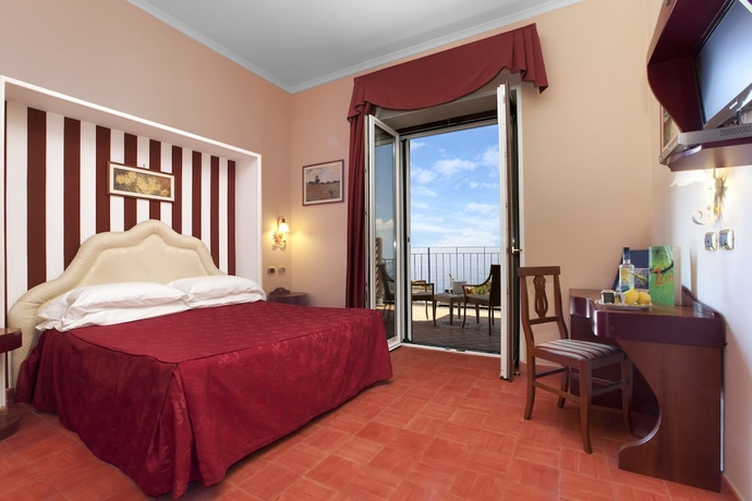 Imagen de la habitación del Hotel Prestige, Sorrento. Foto 3