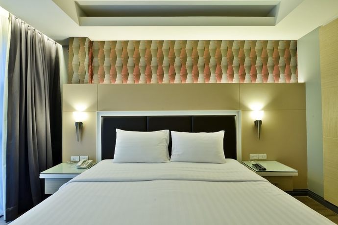 Imagen de la habitación del Hotel Prestige Suites Nana. Foto 10