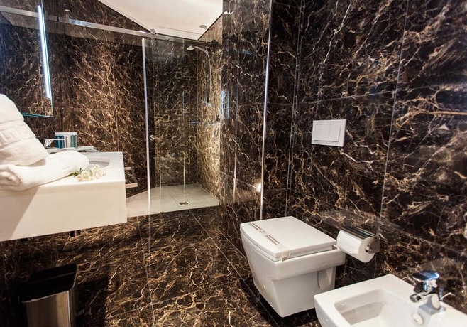 Imagen de la habitación del Hotel Prestige Tirana. Foto 4