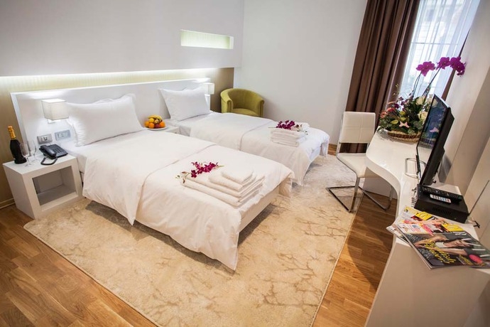 Imagen de la habitación del Hotel Prestige Tirana. Foto 7