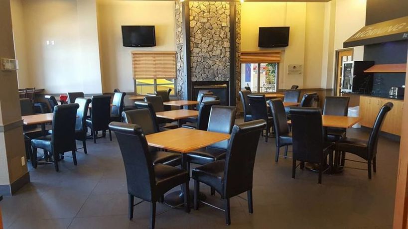 Imagen del bar/restaurante del Hotel Prestige Treasure Cove Resort. Foto 2
