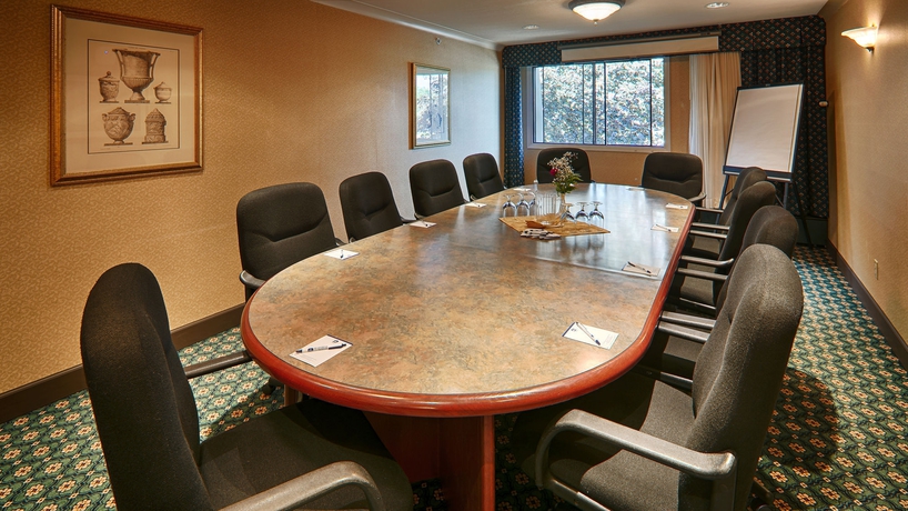 Imagen de los interiores del Hotel Prestige Vernon Lodge and Conference Centre. Foto 13