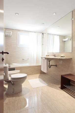 Imagen de la habitación del Hotel Prestige Victoria. Foto 8