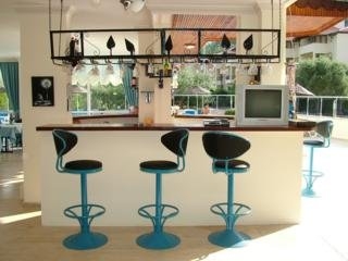 Imagen del bar/restaurante del Hotel Prestij Apart. Foto 2