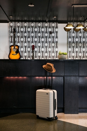 Imagen de los interiores del Hotel Preston Nashville Airport. Foto 13