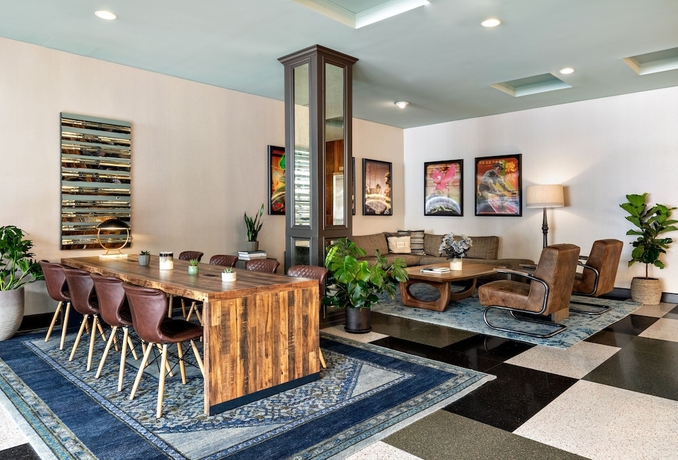 Imagen de los interiores del Hotel Preston Nashville Airport. Foto 16