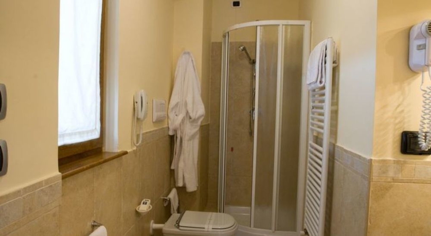 Imagen de la habitación del Hotel Pretoria, Potenza. Foto 11