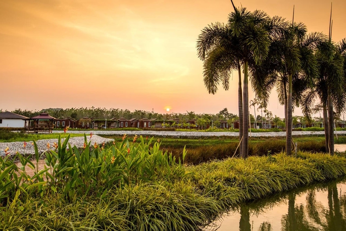 Imagen de los exteriores del Hotel Prew Lom Chom Nam. Foto 7
