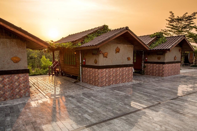 Imagen de los exteriores del Hotel Prew Lom Chom Nam. Foto 12