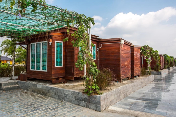 Imagen de los exteriores del Hotel Prew Lom Chom Nam. Foto 13