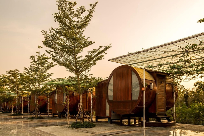 Imagen de los exteriores del Hotel Prew Lom Chom Nam. Foto 15