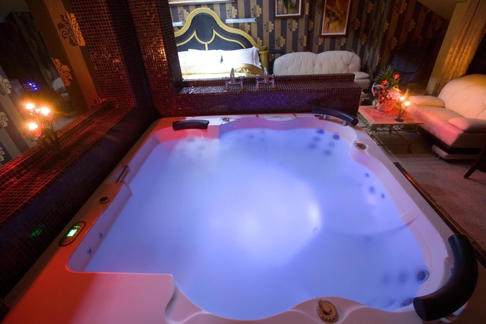 Imagen de los exteriores del Hotel Prezident. Foto 6